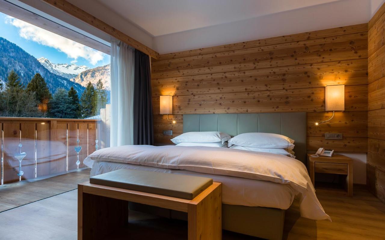 Hotel Europeo Alpine Charme & Wellness Pinzolo Eksteriør billede